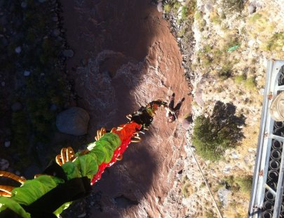 Mundo Dinamo- Bungee Jump over Colorado River 