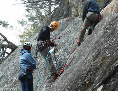 Huellas  Aventuras Y Expediciones-Learn rockclimbing on the Morro de la Guarita