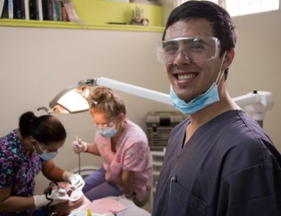 Students International-Volunteer for community development at a ministry site