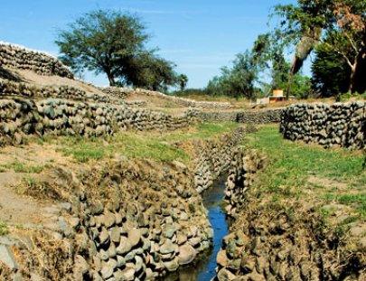 Great Nazca Tour-Tour the Ancient Aqueducts of Cantalloc in Nazca