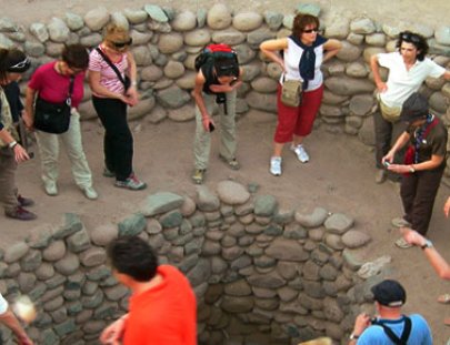 Great Nazca Tour-Tour the Ancient Aqueducts of Cantalloc in Nazca