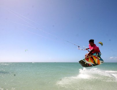 Kiteboarding Club El Yaque-Learn to  kiteboard in a unique Caribbean atmosphere