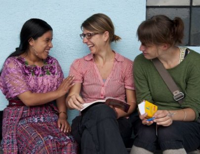  Centro de salud y parto  para la mujer en Guatemala  - Manos Abiertas