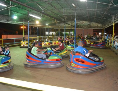 Diverland-A family day out at an  Amusement  Park 