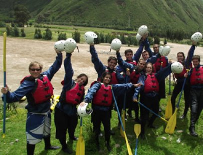 Activities Peru-Rafting class III and IV rapids in the Andes near Cusco