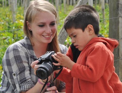 Students International-Volunteer for community development at a ministry site