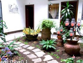 Hotel Posada La Merced-Stay at a hotel with a direct view to the Agua volcano just around the corner of a colonial church