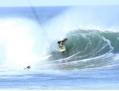 La Sombra-Enjoy camping and Break the waves surfing at Tunco beach