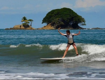 Green Iguana Surf Camp-Learn how to ride  waves in Costa Rica