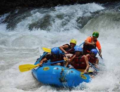 Aguas Bravas Rafting-Whitewater Rafting Chirripo River Class 3