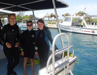 Barefoot Divers-Lear to dive as a professional in Roatán`s crystal waters