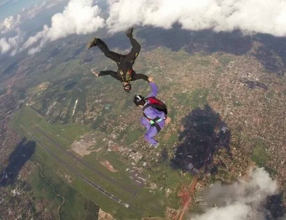 Learn and Experience the adrenaline of skydiving over Paraguay`s landmark - SkyDive Sin Limites