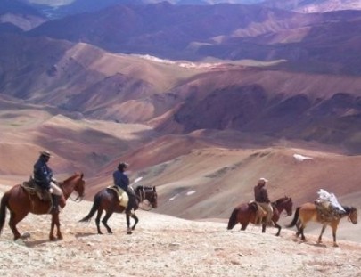 Trekking Travel-Horseback Riding \